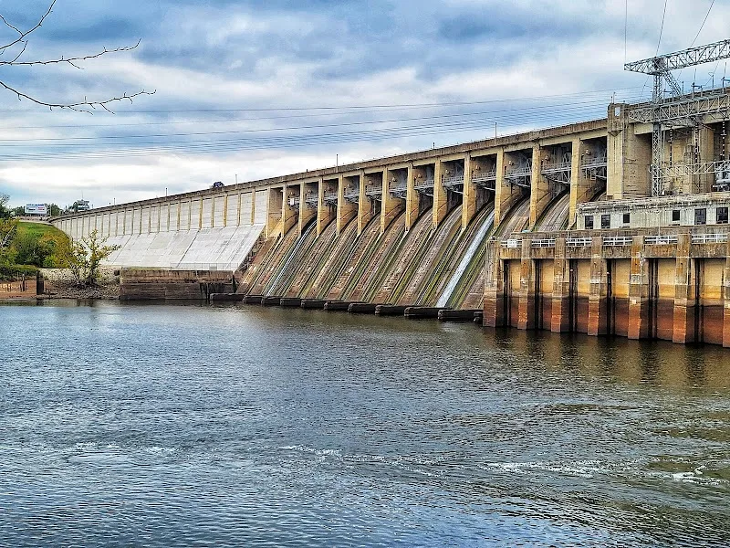 Bagnell Dam Access