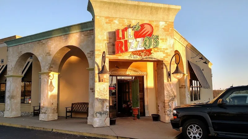 Li'l Rizzo's Restaurant - Osage Beach