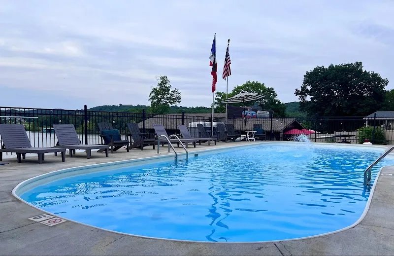 Lakeside Resort & Restaurant on Table Rock Lake
