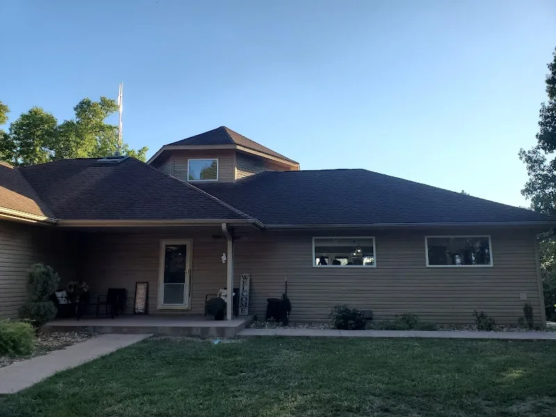 Riverfront Lodge
