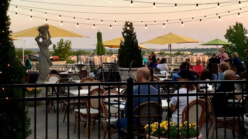 Trezo Mare Restaurant & Lounge